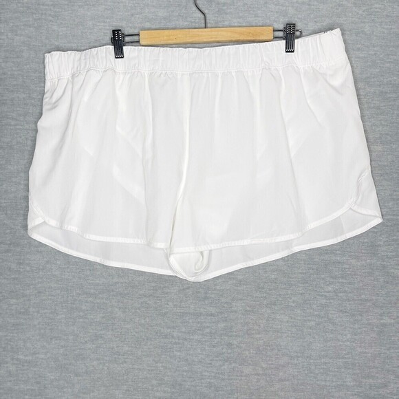 Old Navy‎ Active Women’s Stretch Tech Shorts Size 2X Running Dolphin Hem 3” New - Picture 2 of 6